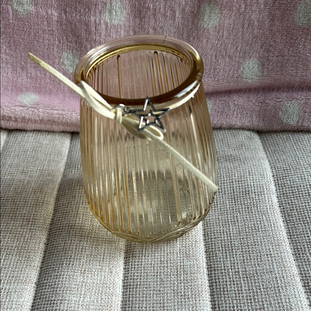 💚 5 for $15! 💚 Yellow/Gold Candle Holder with Star Charm